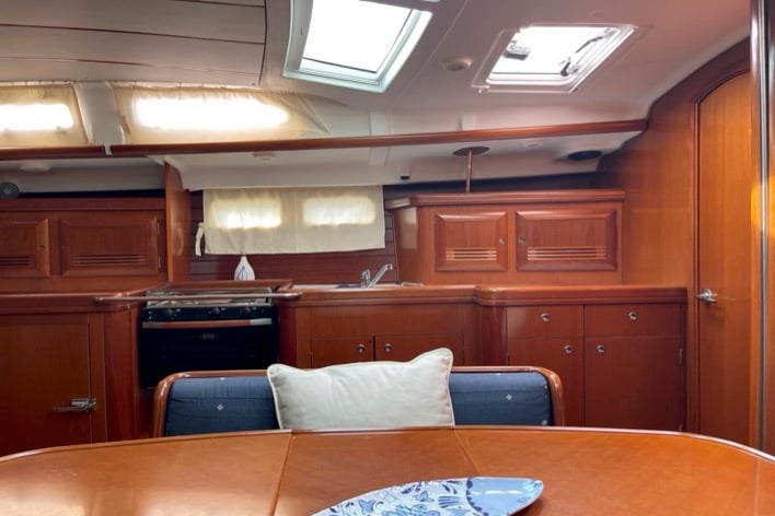 Rashomon - Sailboat in Nettuno