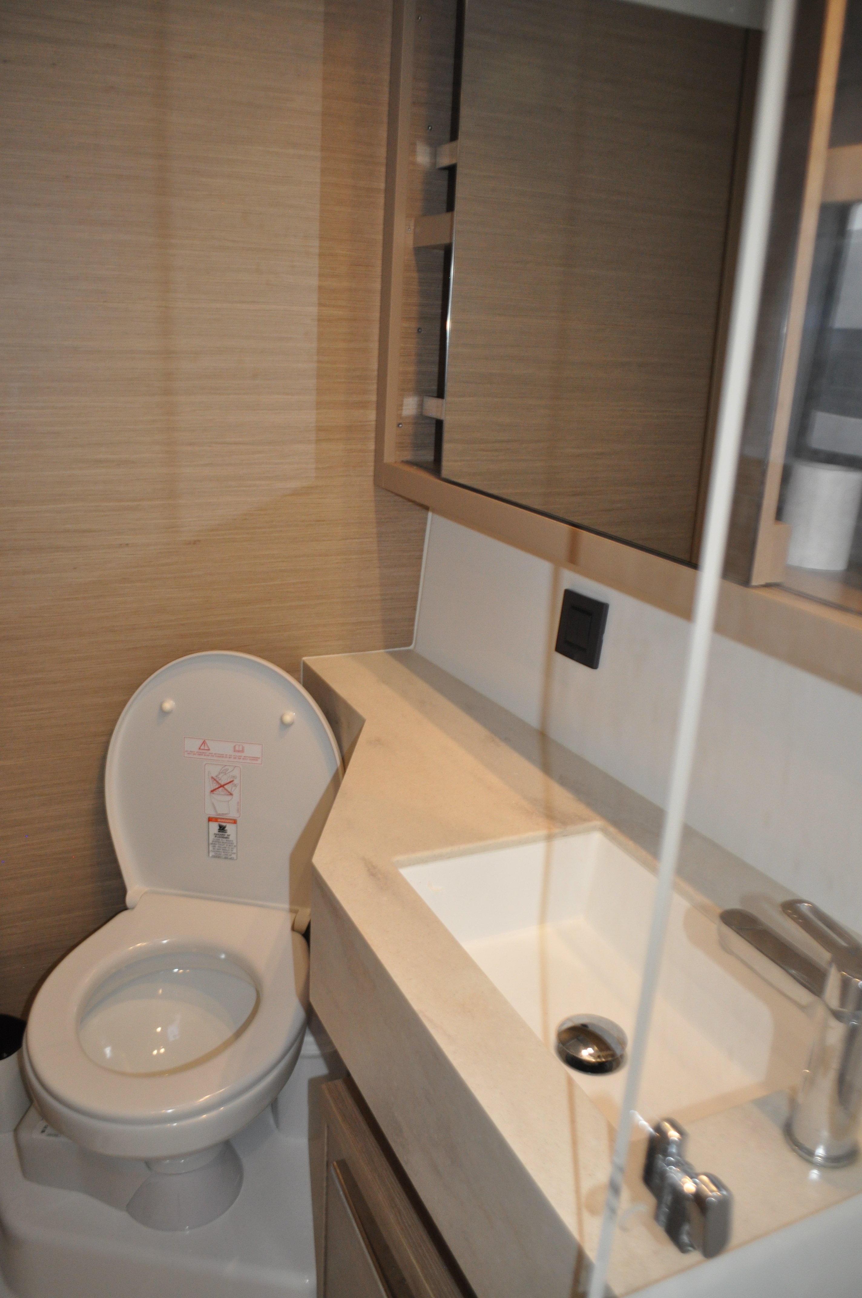 Queen Maro - Catamaran in Alimos