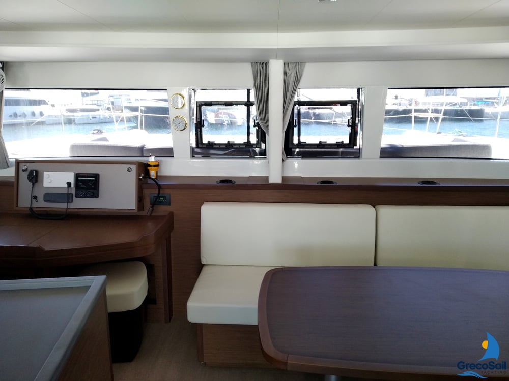 Grecostar - Katamaran içinde Alimos