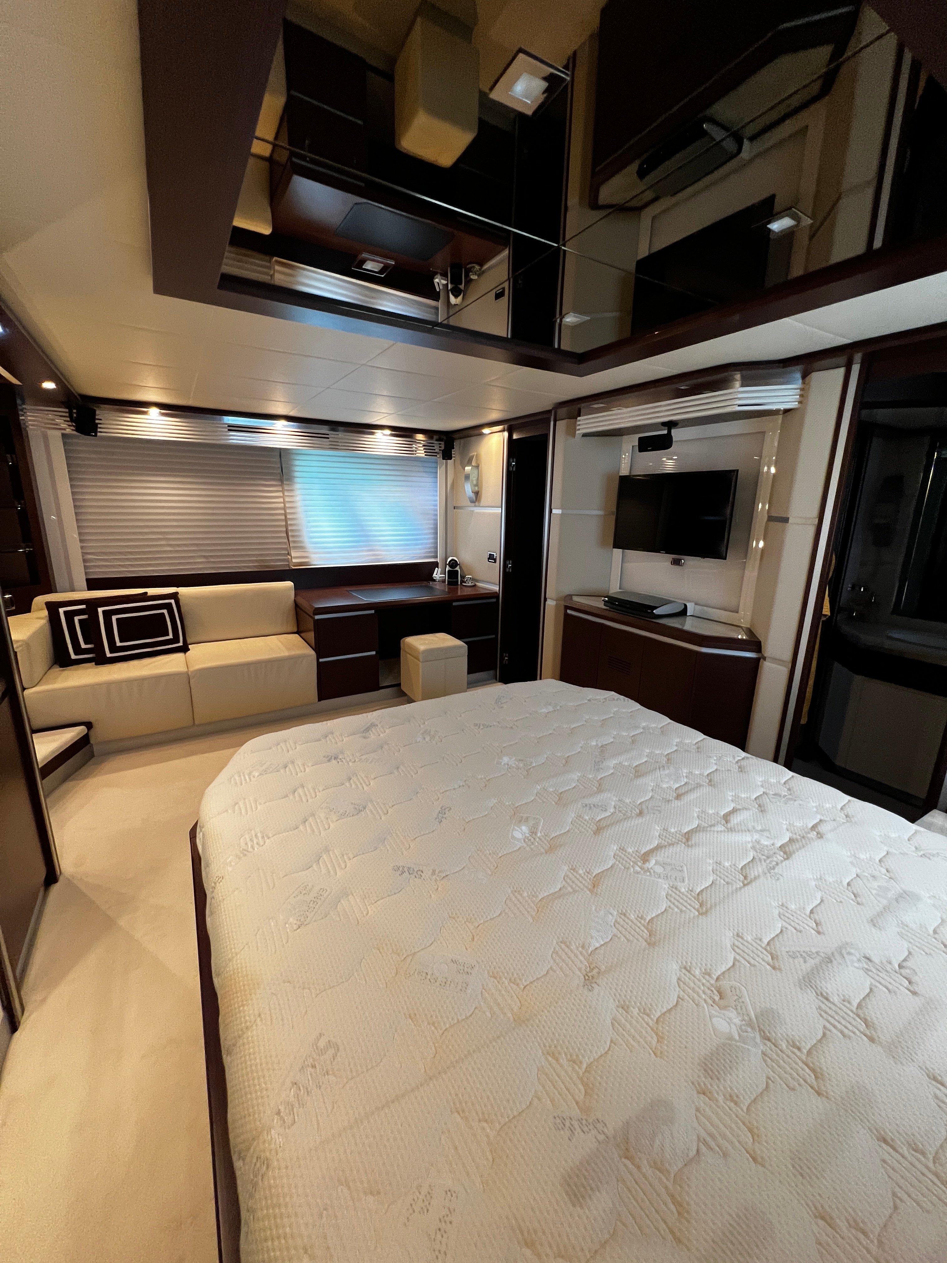 QUO VADIS - Motor Yacht in Šibenik