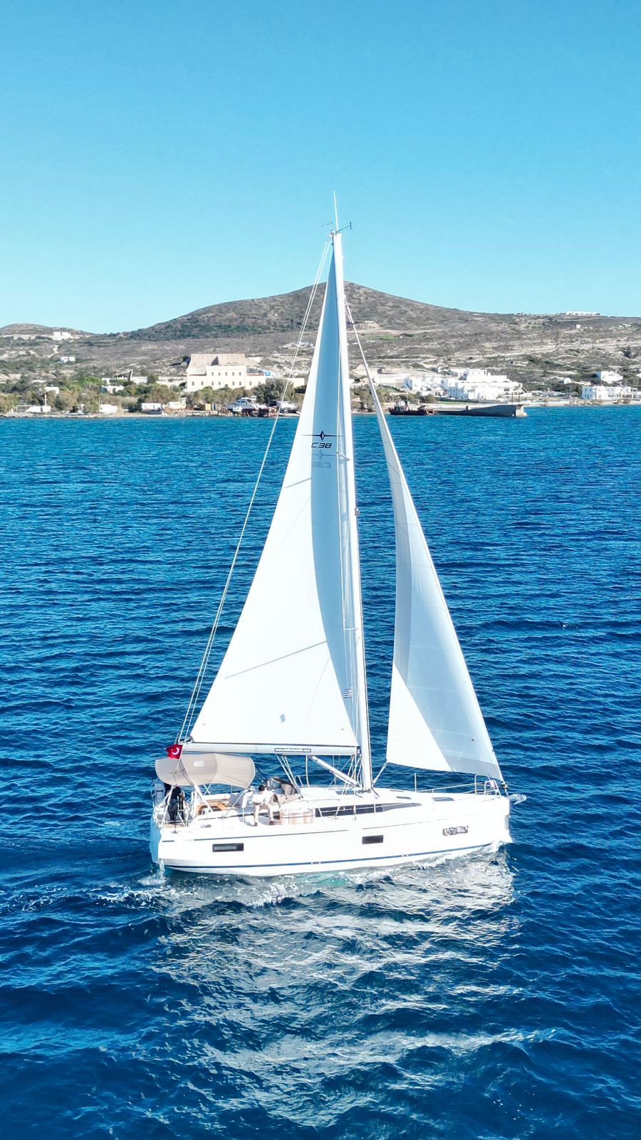 Luna 3 - Sailboat in Karagözler