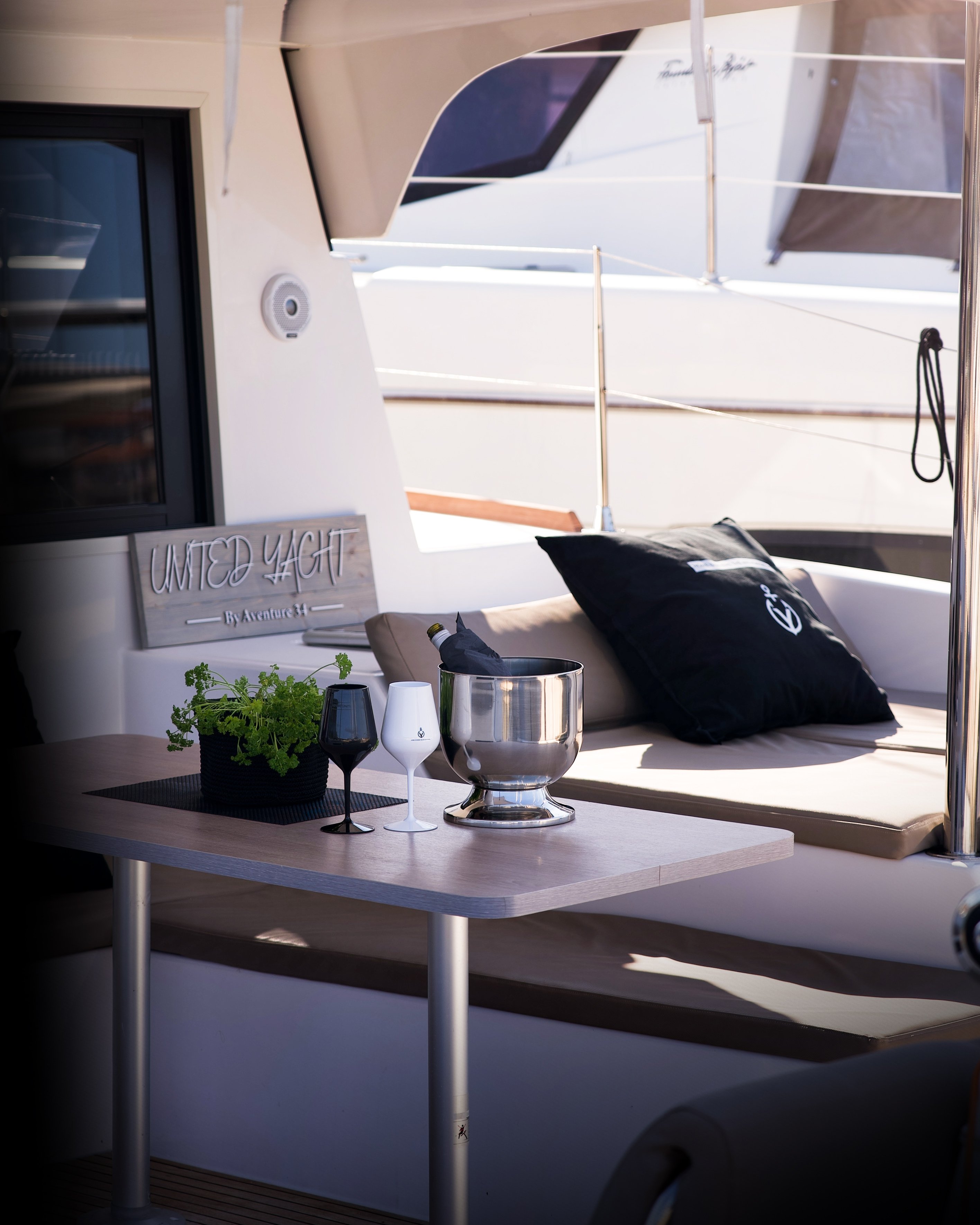 Jumping Fitness - Catamaran in Šibenik