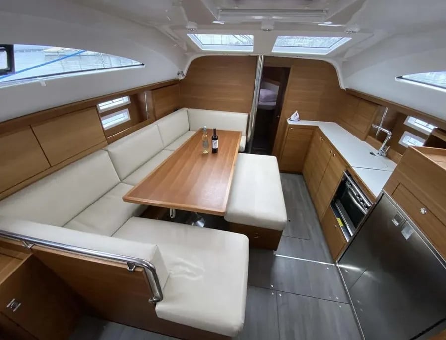 JOSI - Sailboat in Šibenik