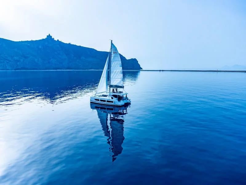 Vichi - Catamaran in Palermo