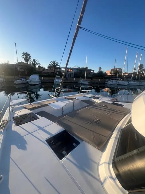 Vichi - Catamaran in Palermo