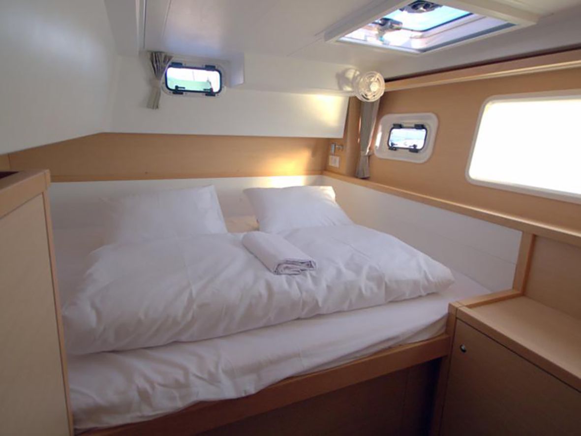 Pulpo - Catamaran in Dubrovnik