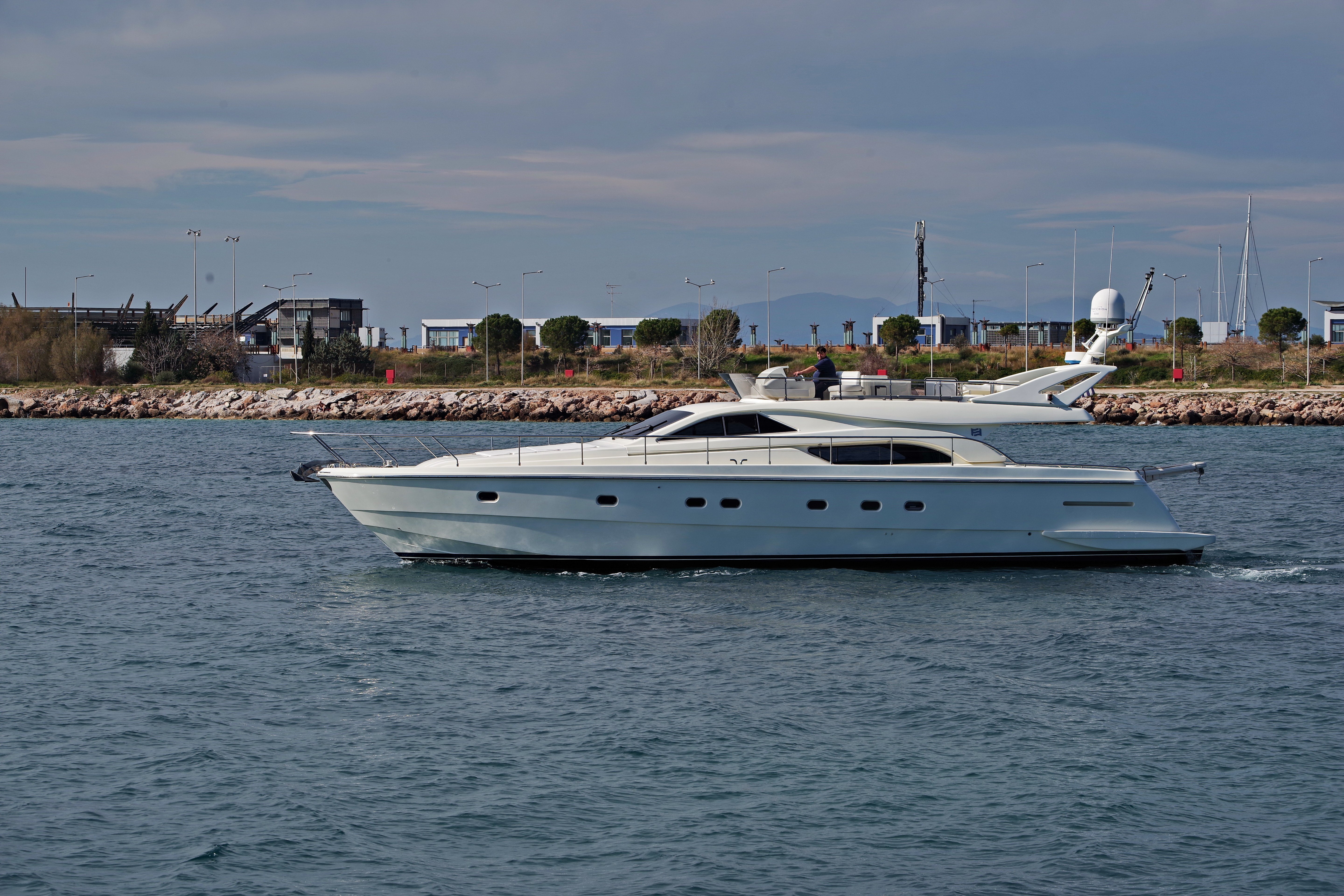 Palmyra - Motor Yacht in Glifada