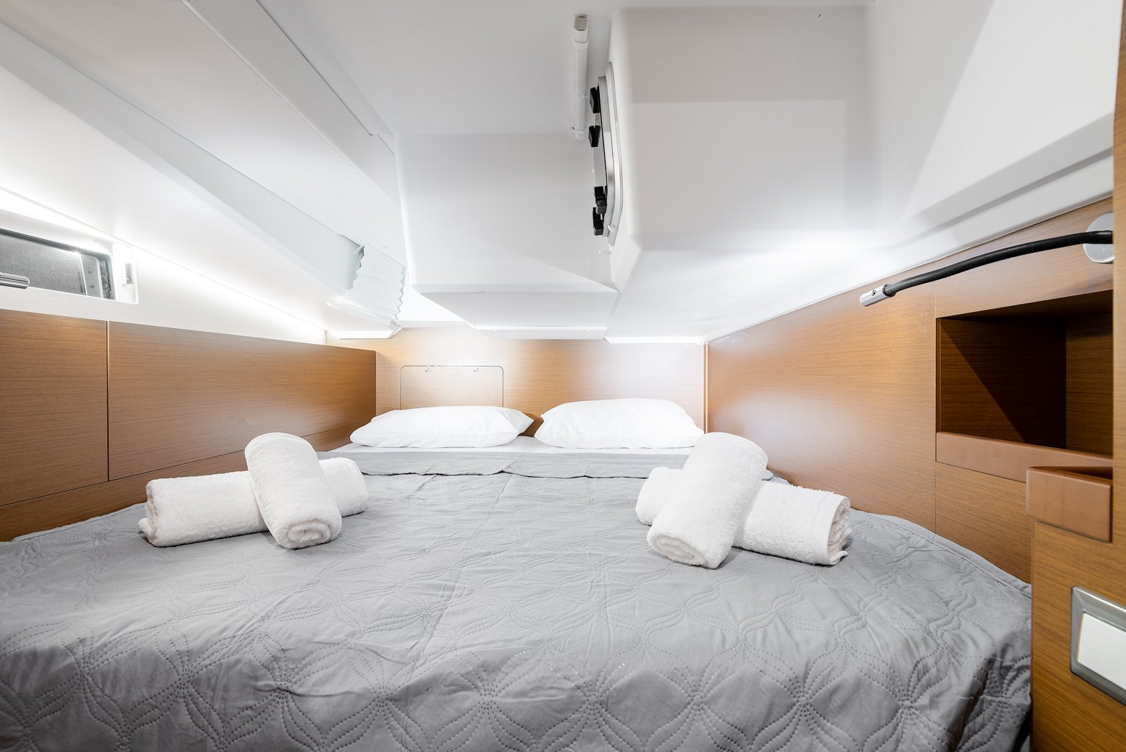 Notus - Sailboat in Alimos