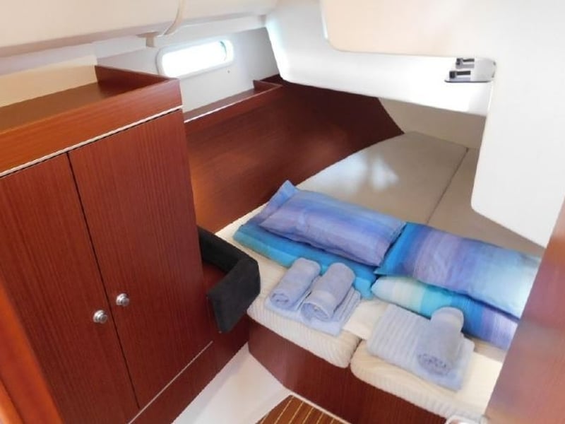 Mickey - Yelkenli içinde Primošten