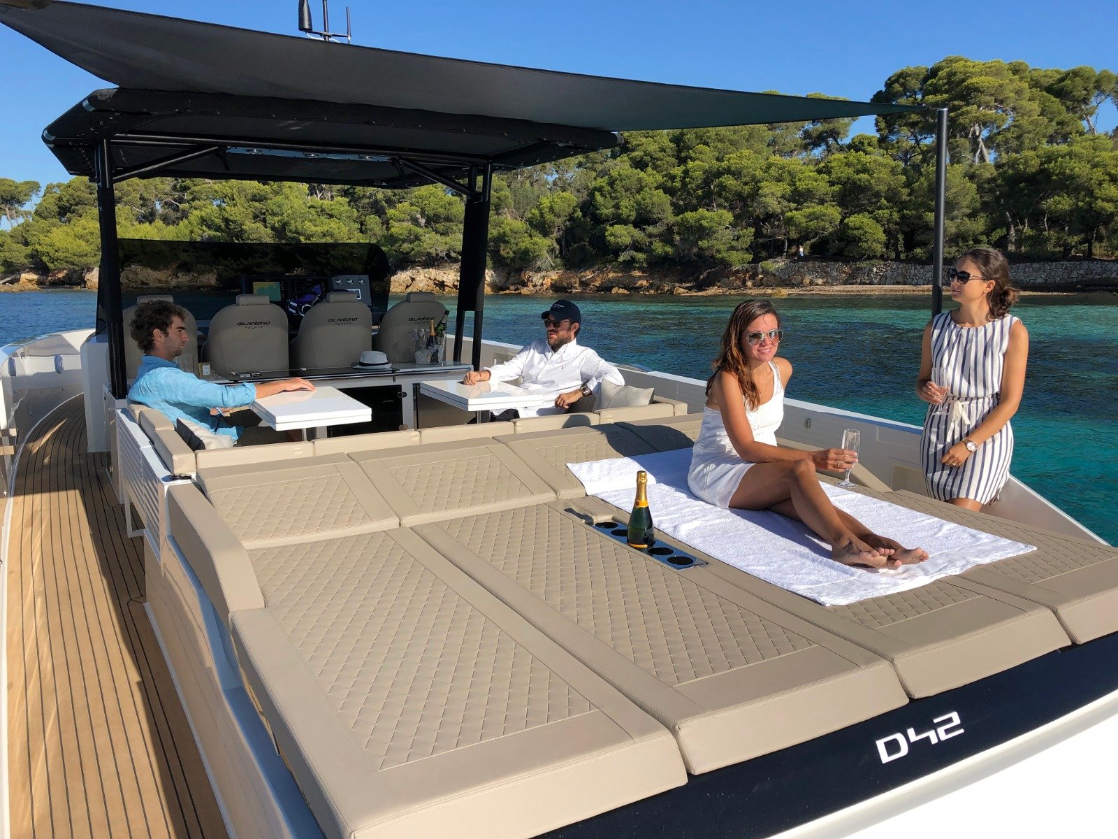 Para Voce - Motor Yacht in Mikonos