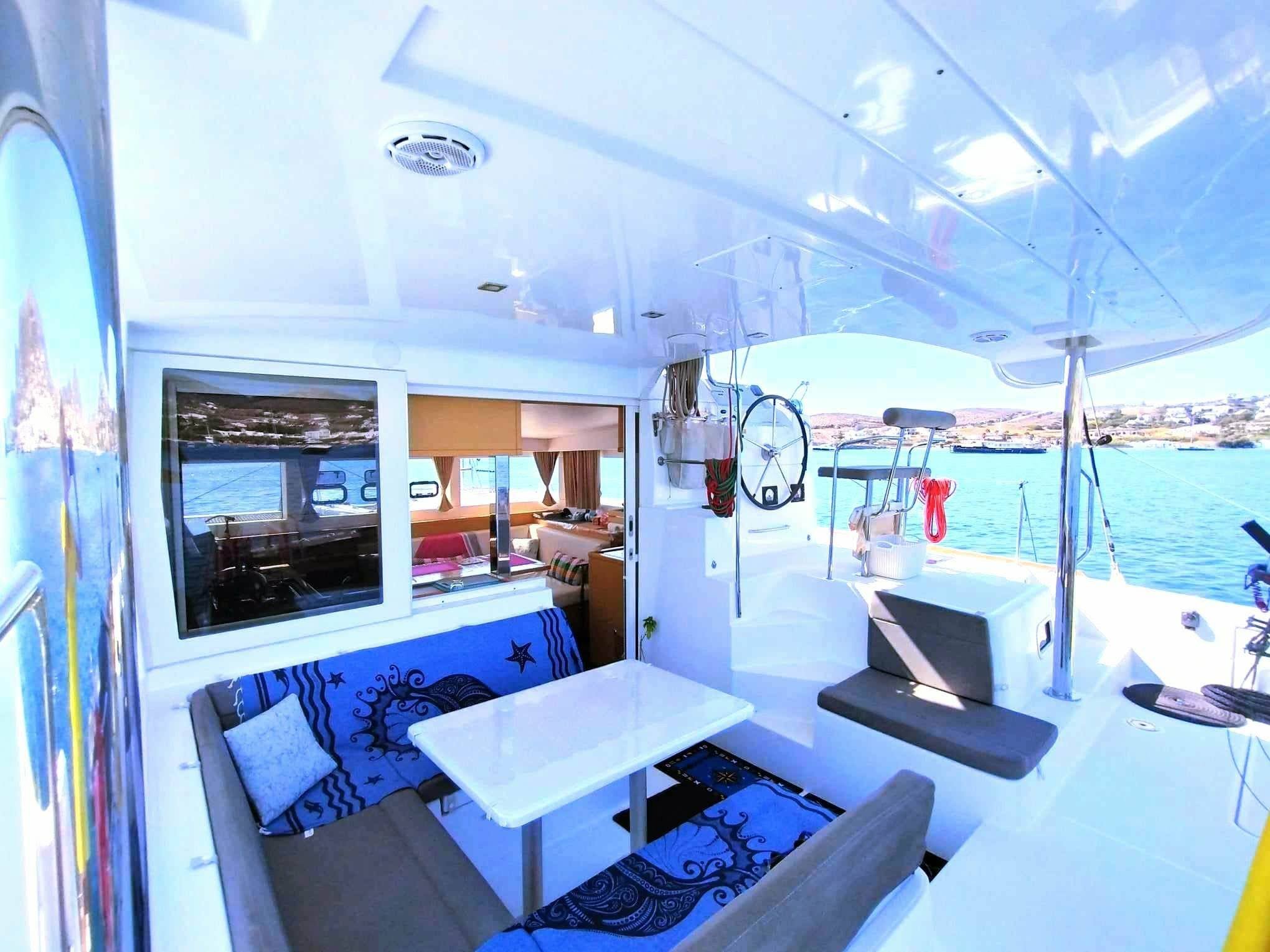 Lion Royal - Catamaran in Porto Cheli