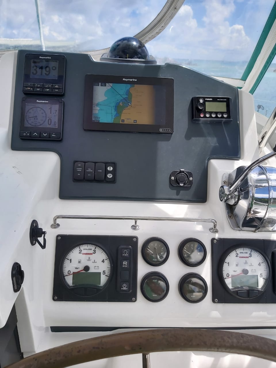 La Pelosa II - Catamaran in Providence