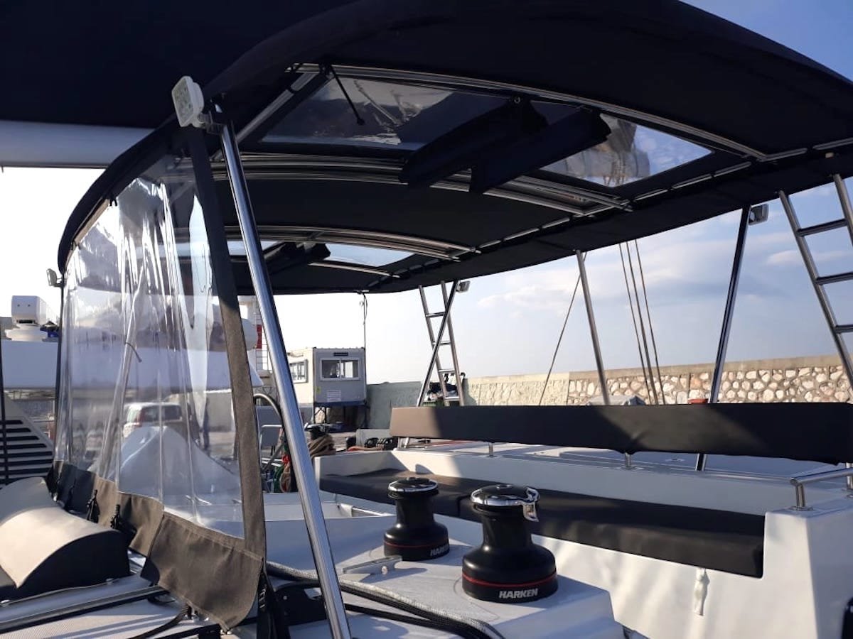 Escapade - Katamaran içinde Alimos