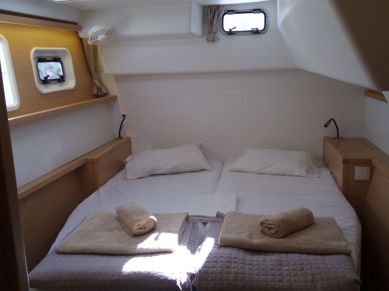 Dioni - Katamaran içinde Alimos