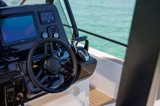 Apollo - Motor Yacht in Alimos