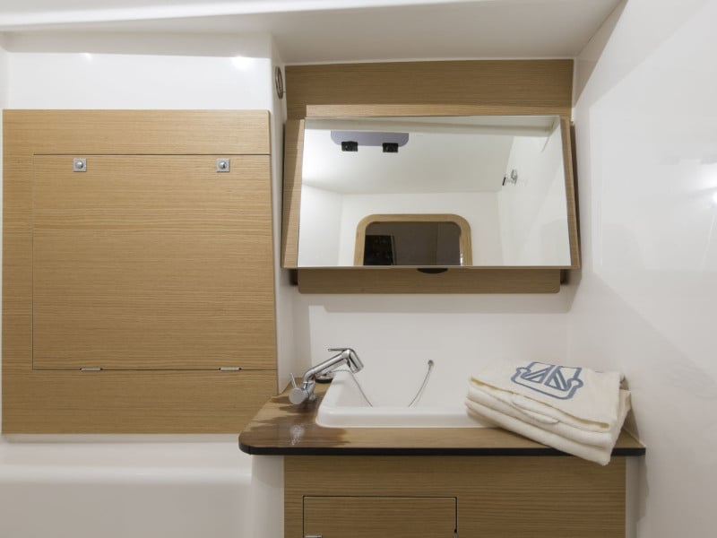 Avior - Sailboat in Cagliari