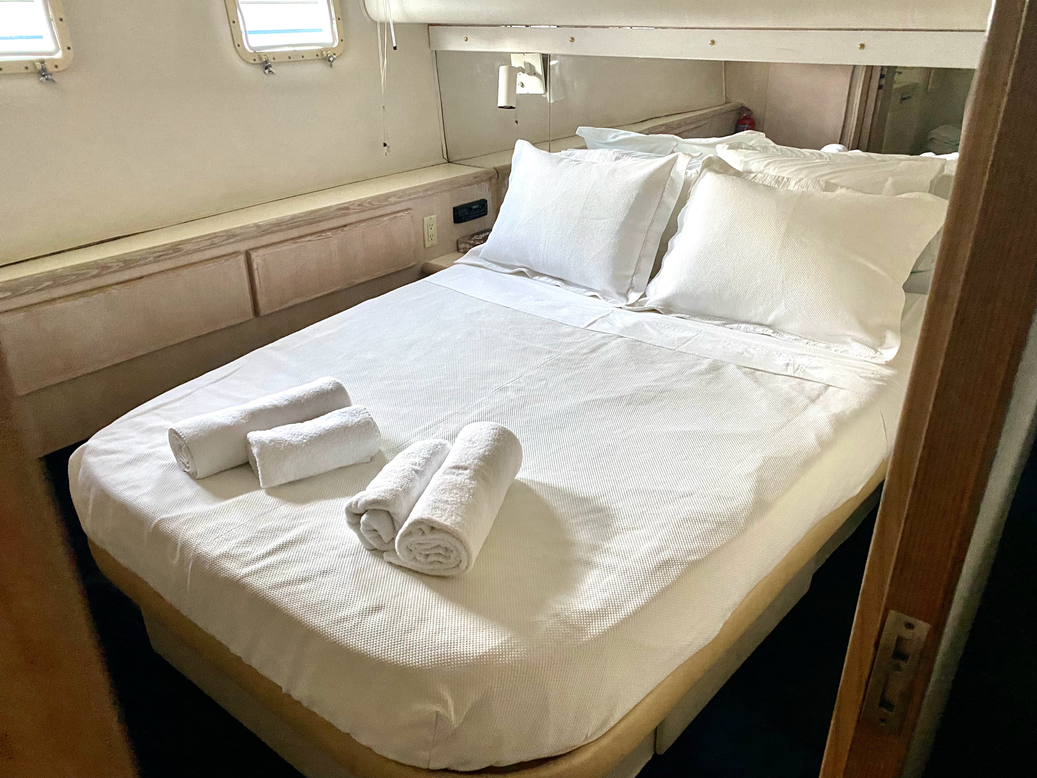 Tipejyas - Motor Yacht in Livadi