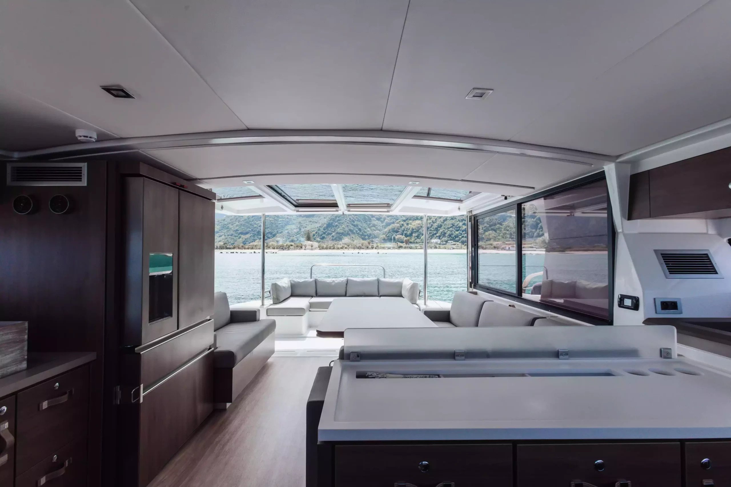 Tokyo - Catamaran in Libero consorzio comunale di Trapani