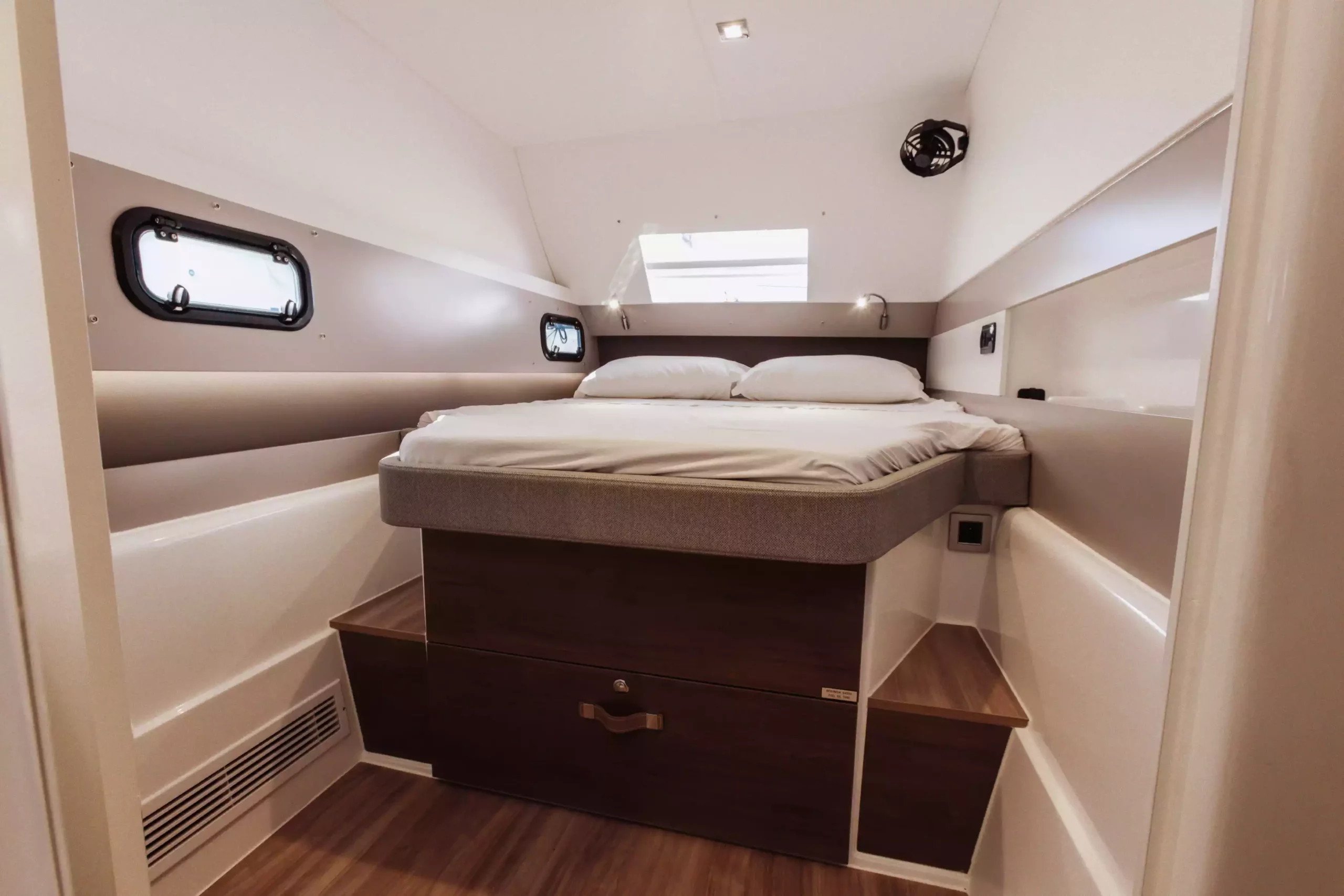 Tokyo - Catamaran in Libero consorzio comunale di Trapani