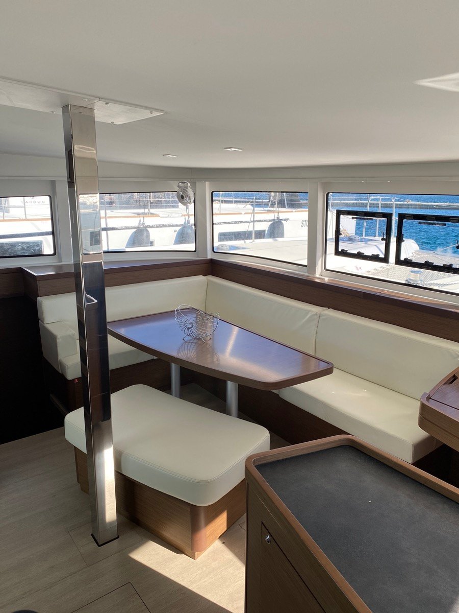 Proxima Centauri - Catamaran in Tonnarella