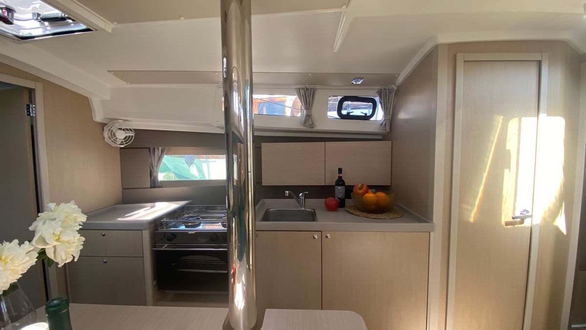 Polis - Sailboat in Rosignano Solvay-Castiglioncello