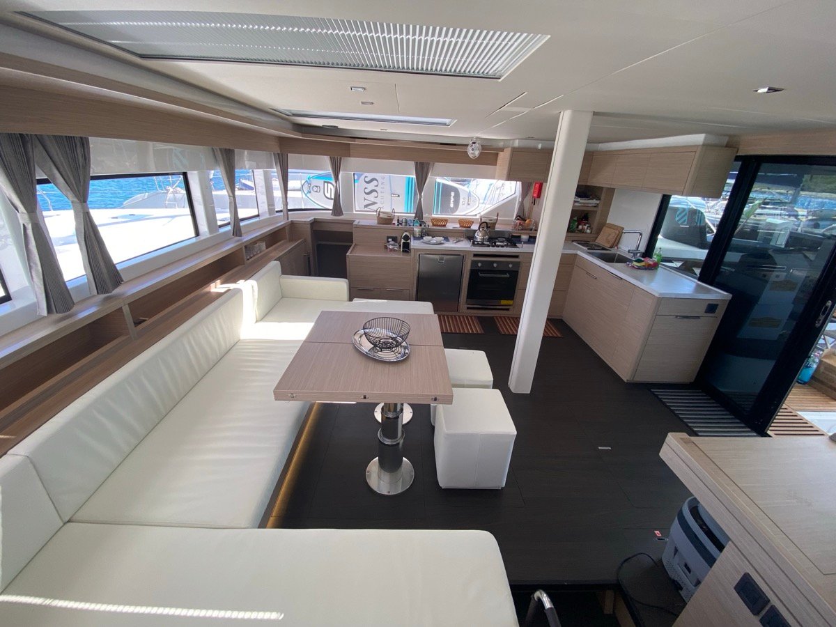 The Moon - FIRST CLASS - Catamaran in Olbia