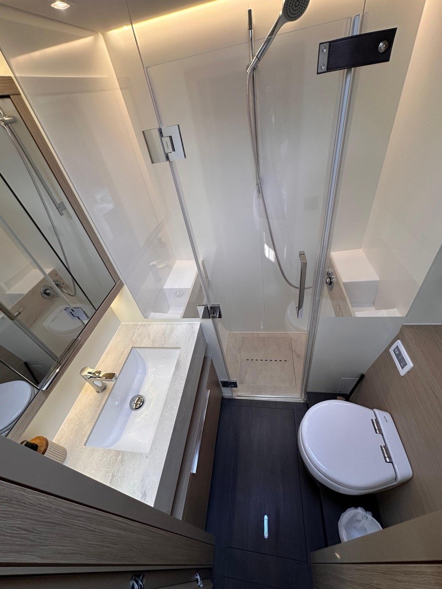 MAUI (GND) - Catamaran in Saint George's