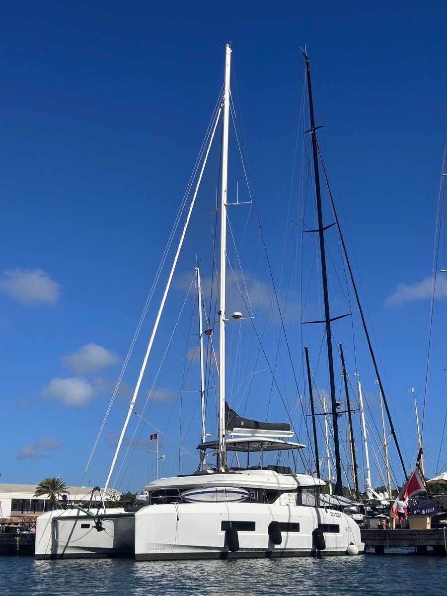 MAUI (GND) - Catamaran in Saint George's