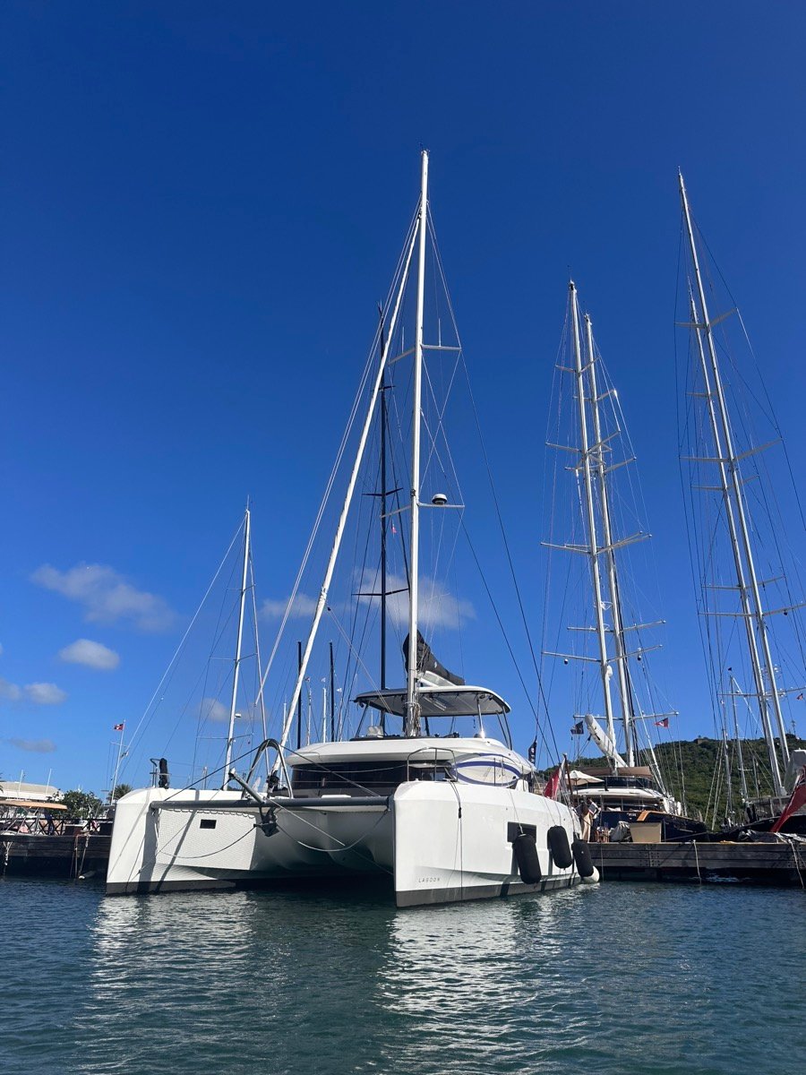 Maui- FIRST CLASS - Catamaran in Olbia