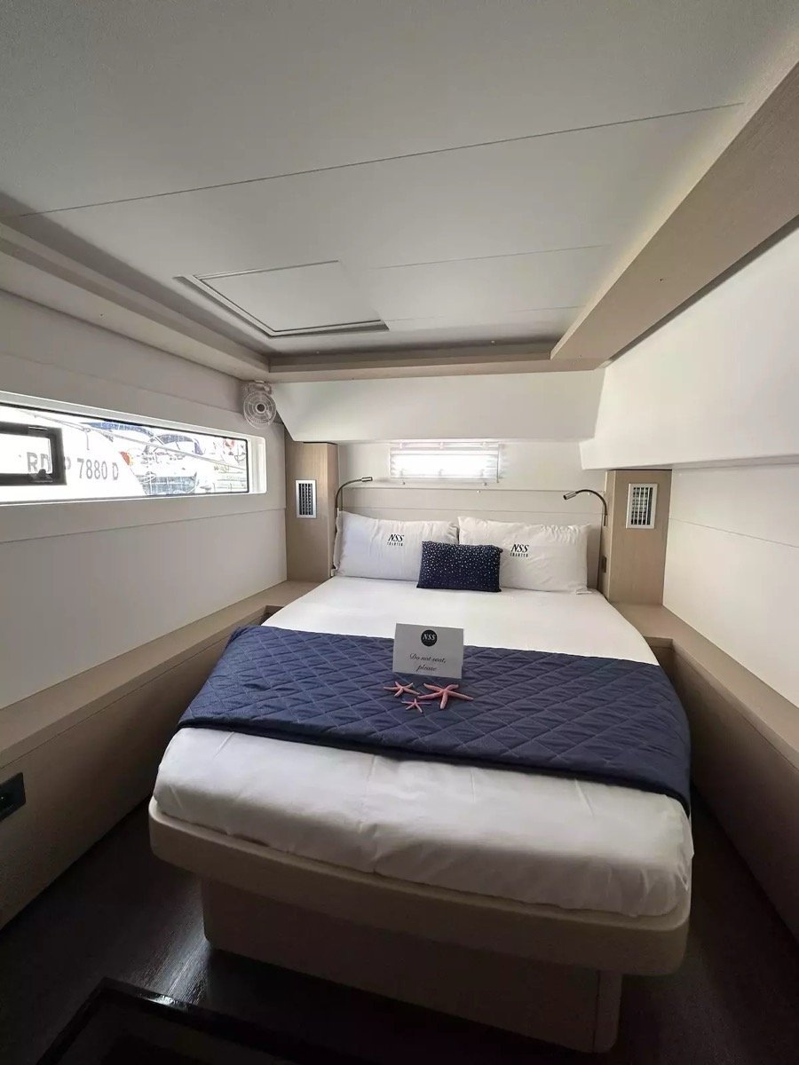 Westerlund II - Catamaran in Salerno