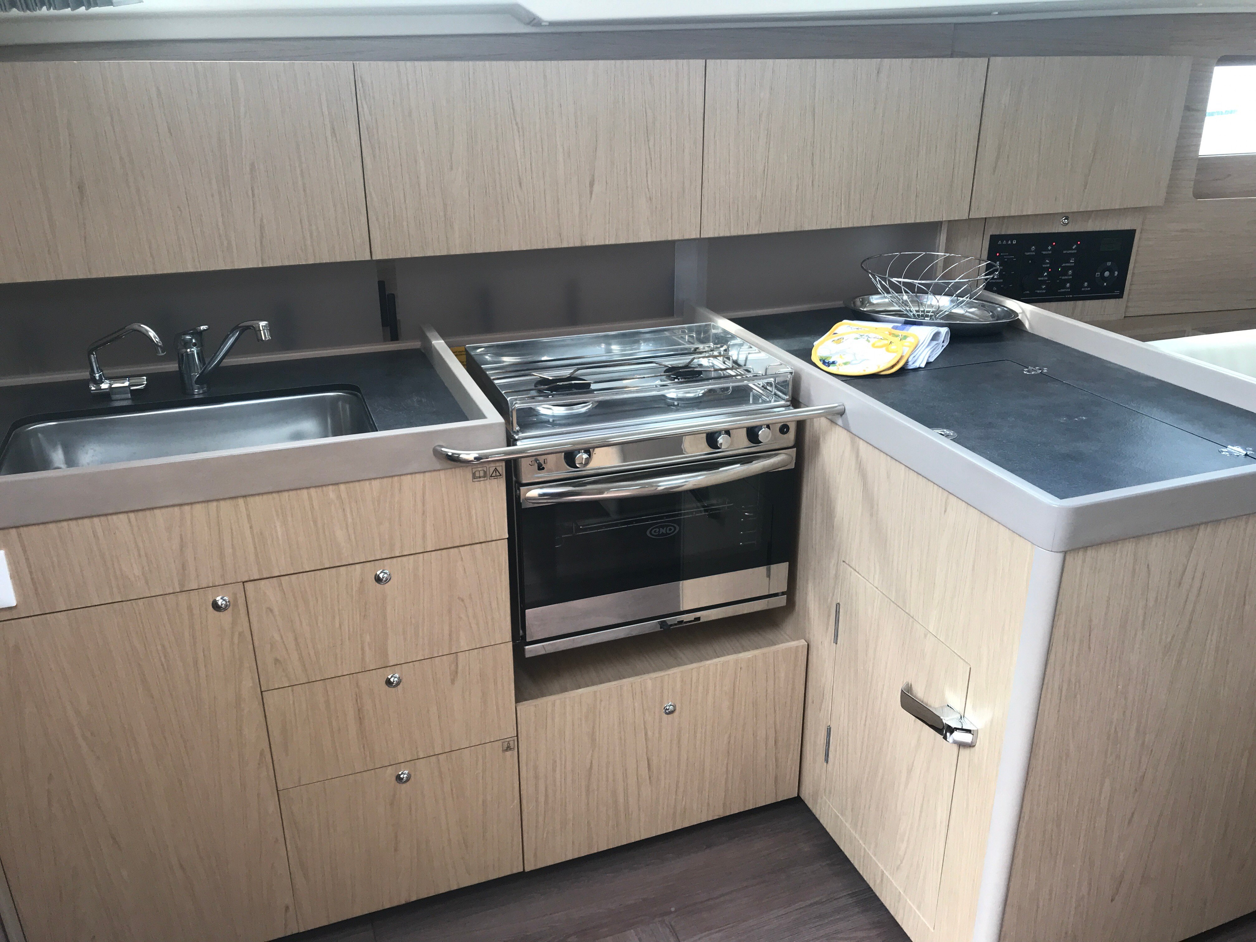 Achemar - Sailboat in Tonnarella