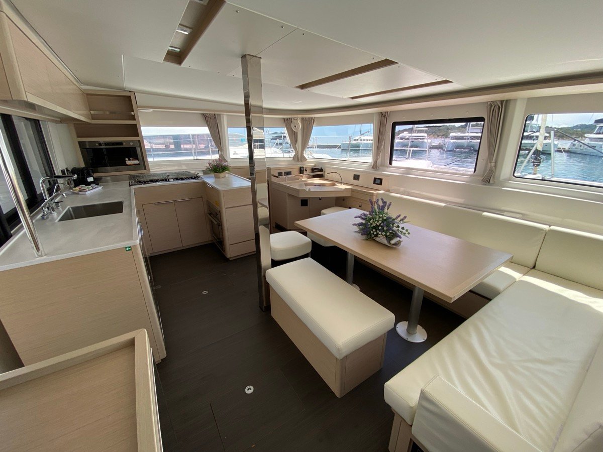 Cresta Bianca - Catamaran in Olbia