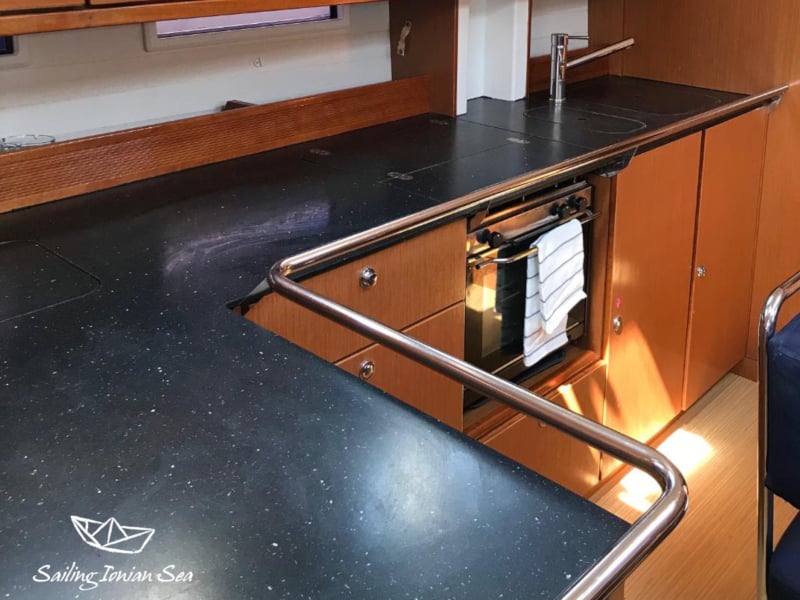 Midas - Yelkenli içinde Lefkada