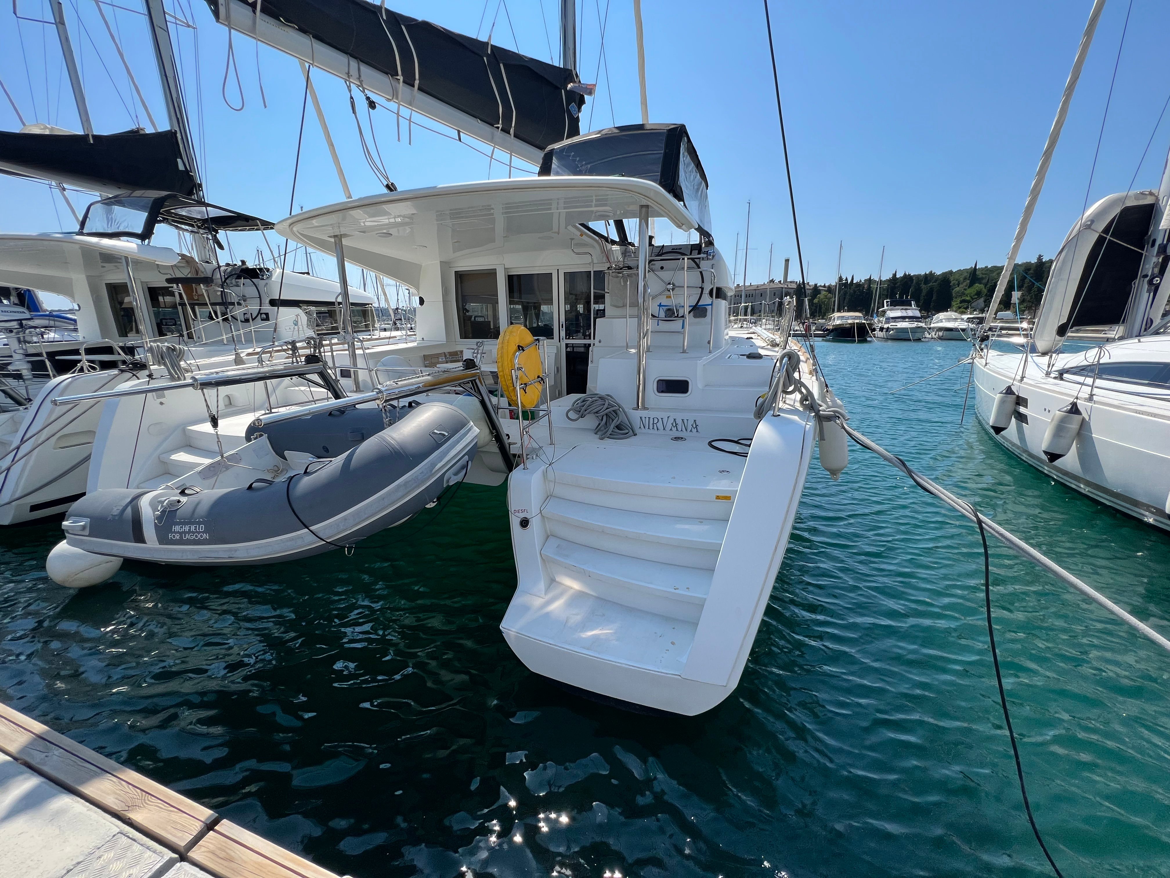 NIRVANA - Catamaran in Pula