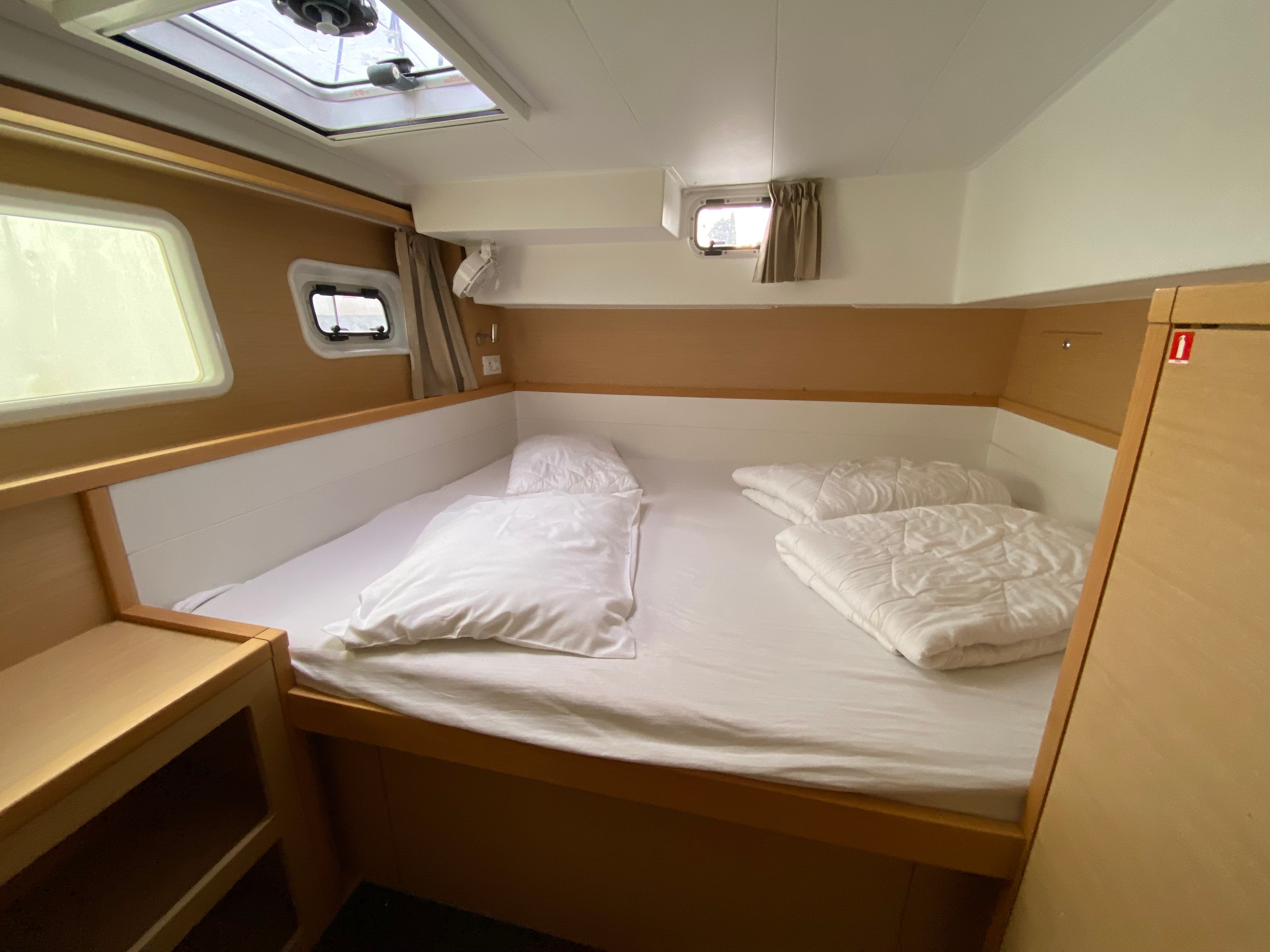 NIRVANA - Catamaran in Pula