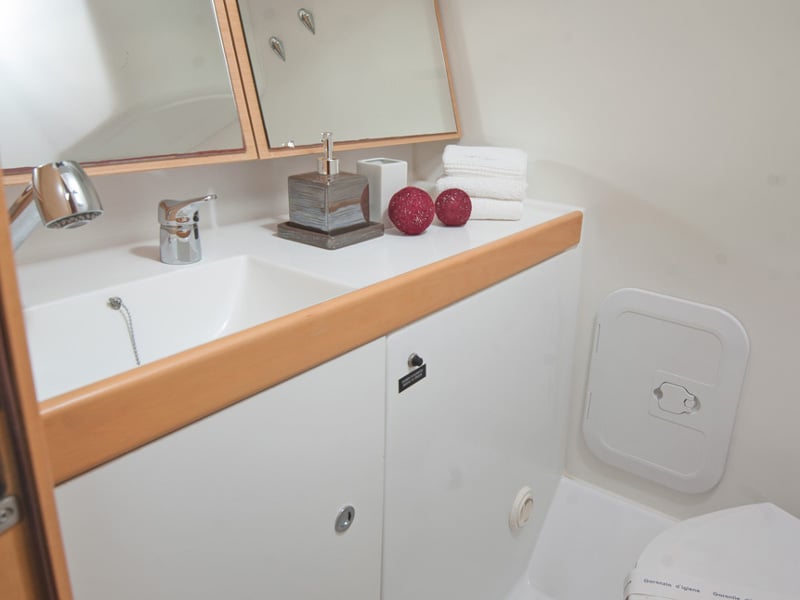 NIKE - Sailboat in Pula