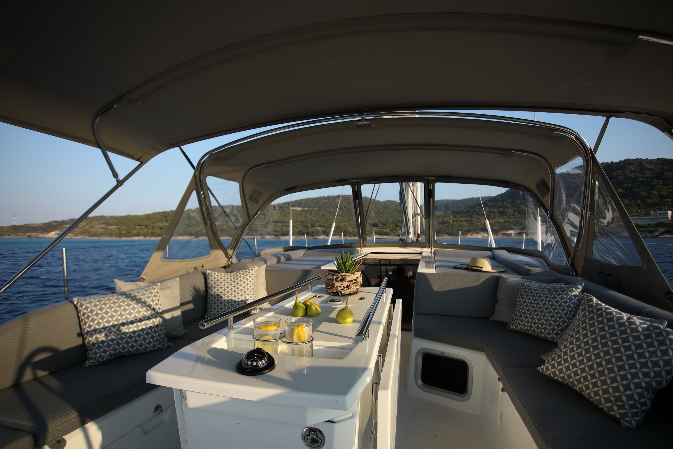 Premium + - Sailboat in Alimos