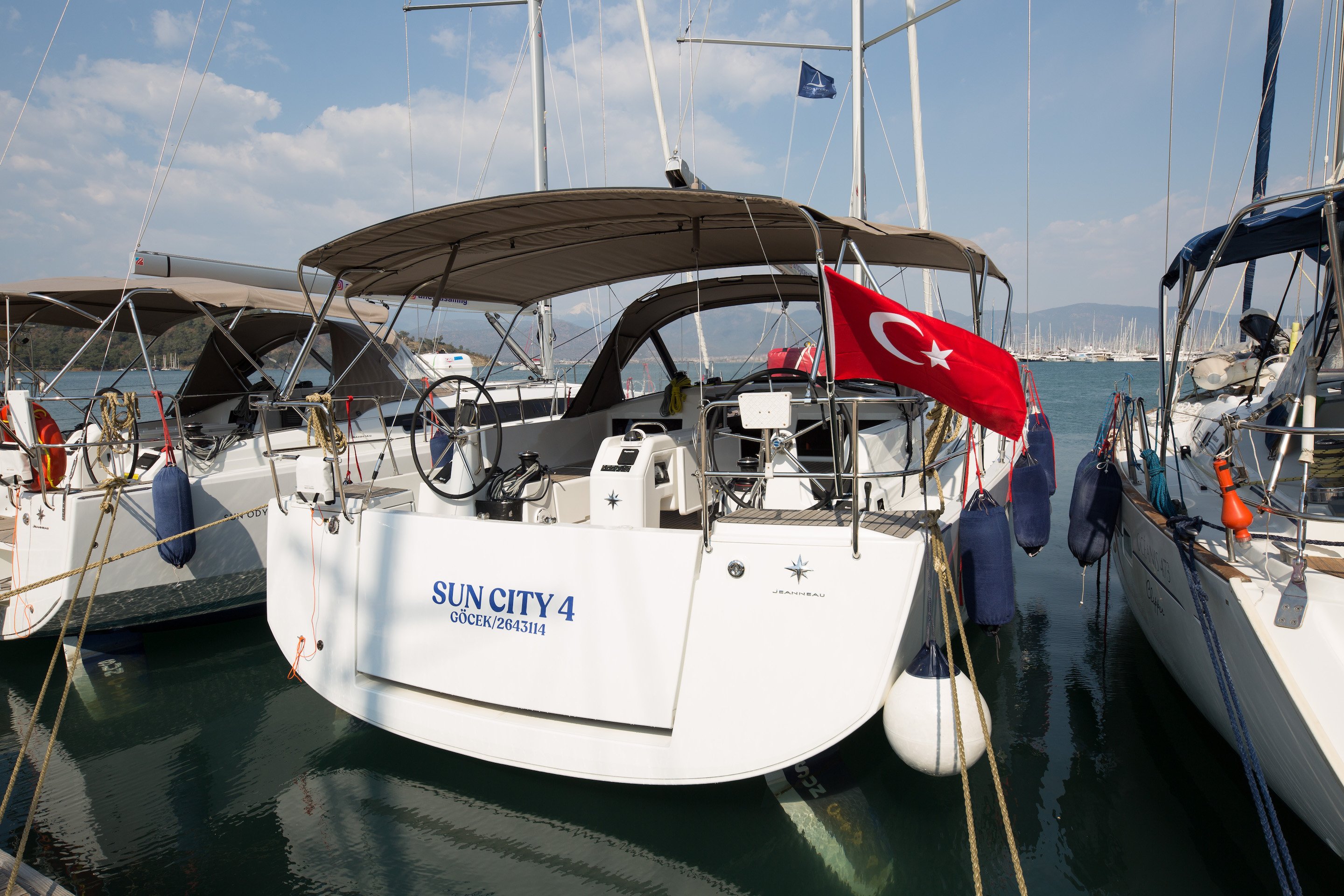 Suncity 4 - Sailboat in Karagözler