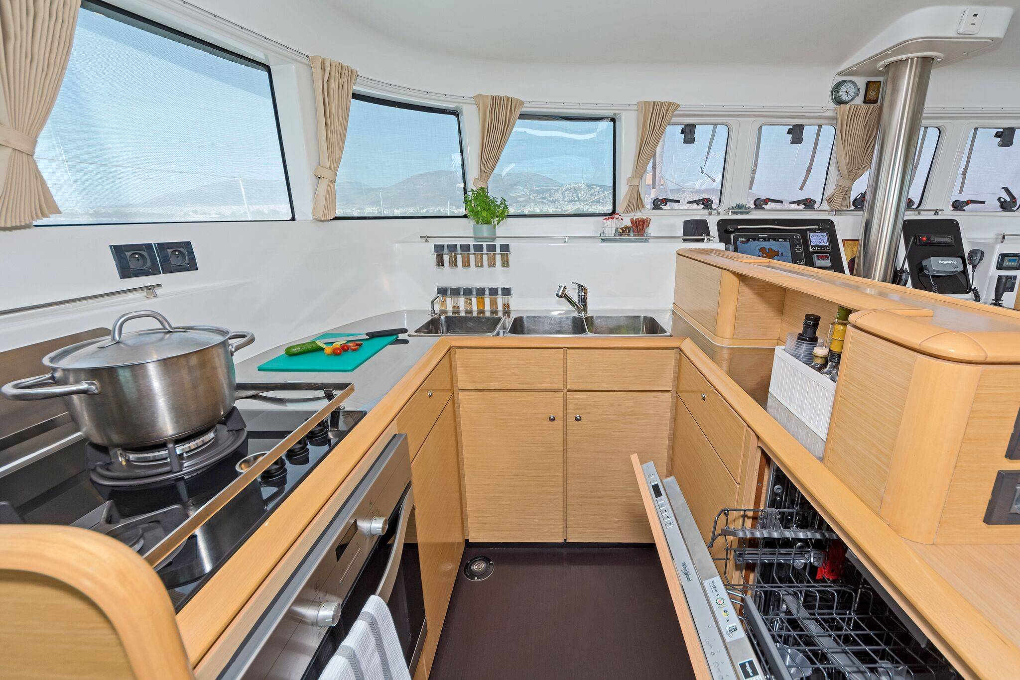 Mystique I - Catamaran in Alimos