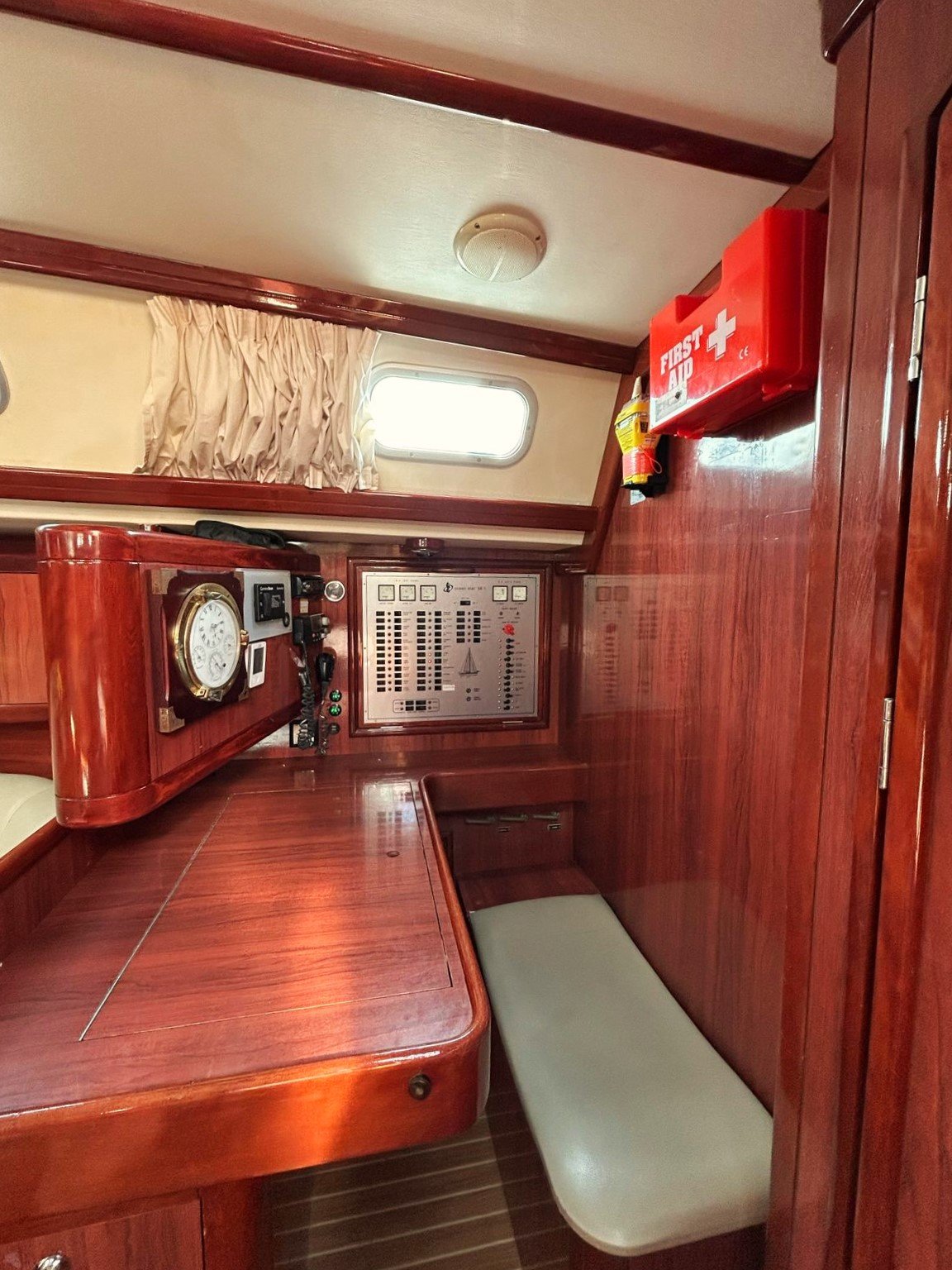 OSY V - Sailboat in Alimos