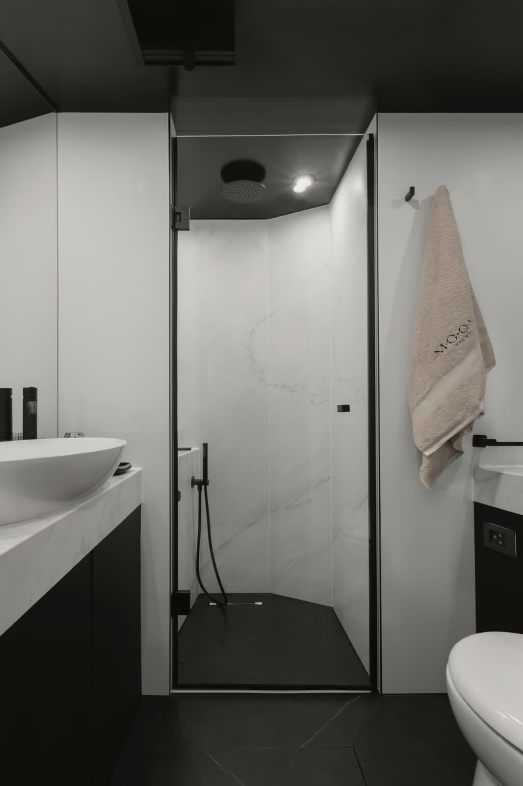 Moonlight - Katamaran içinde Lavrio