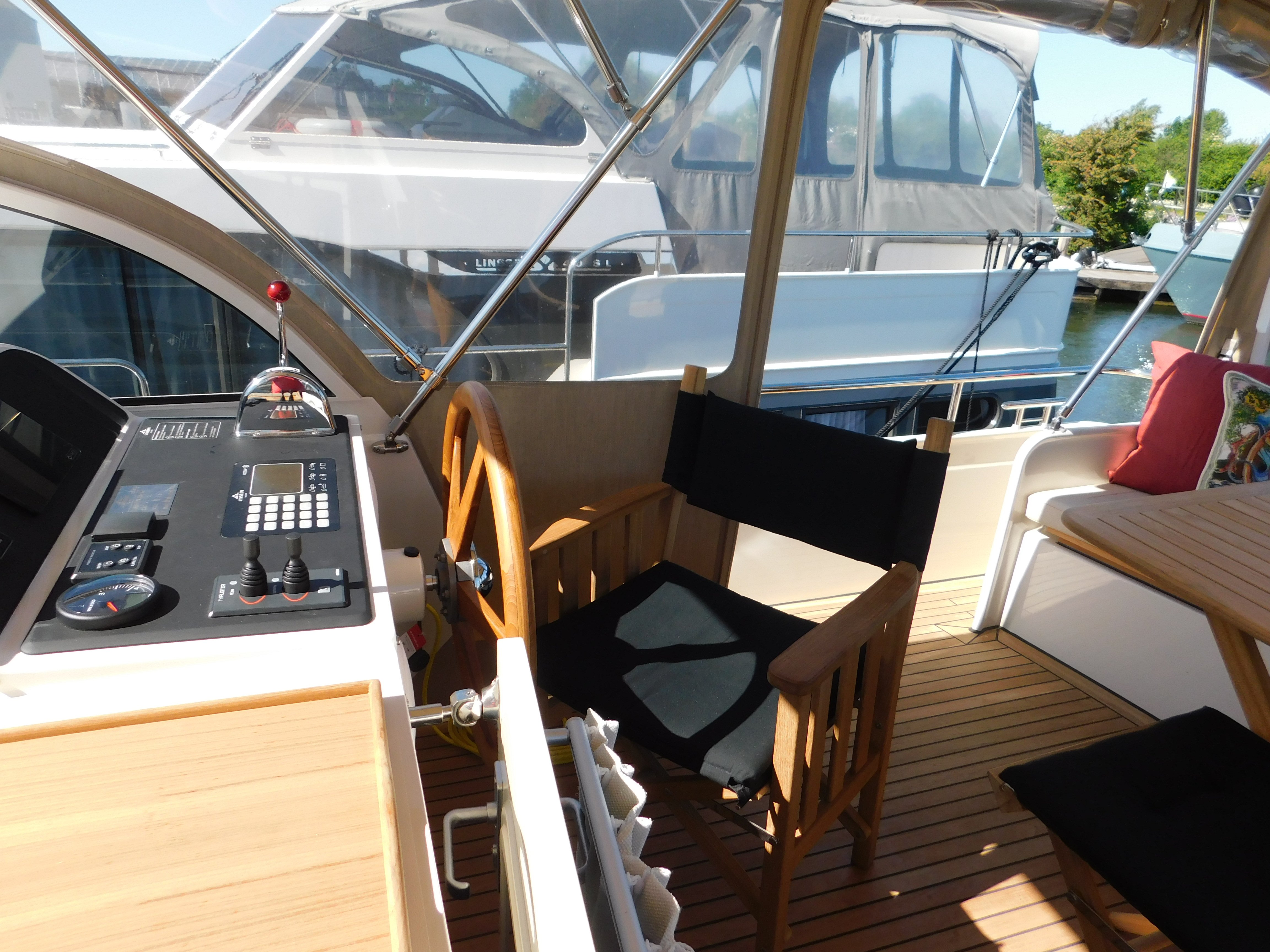 Paula - Motor Yacht in IJsselstein