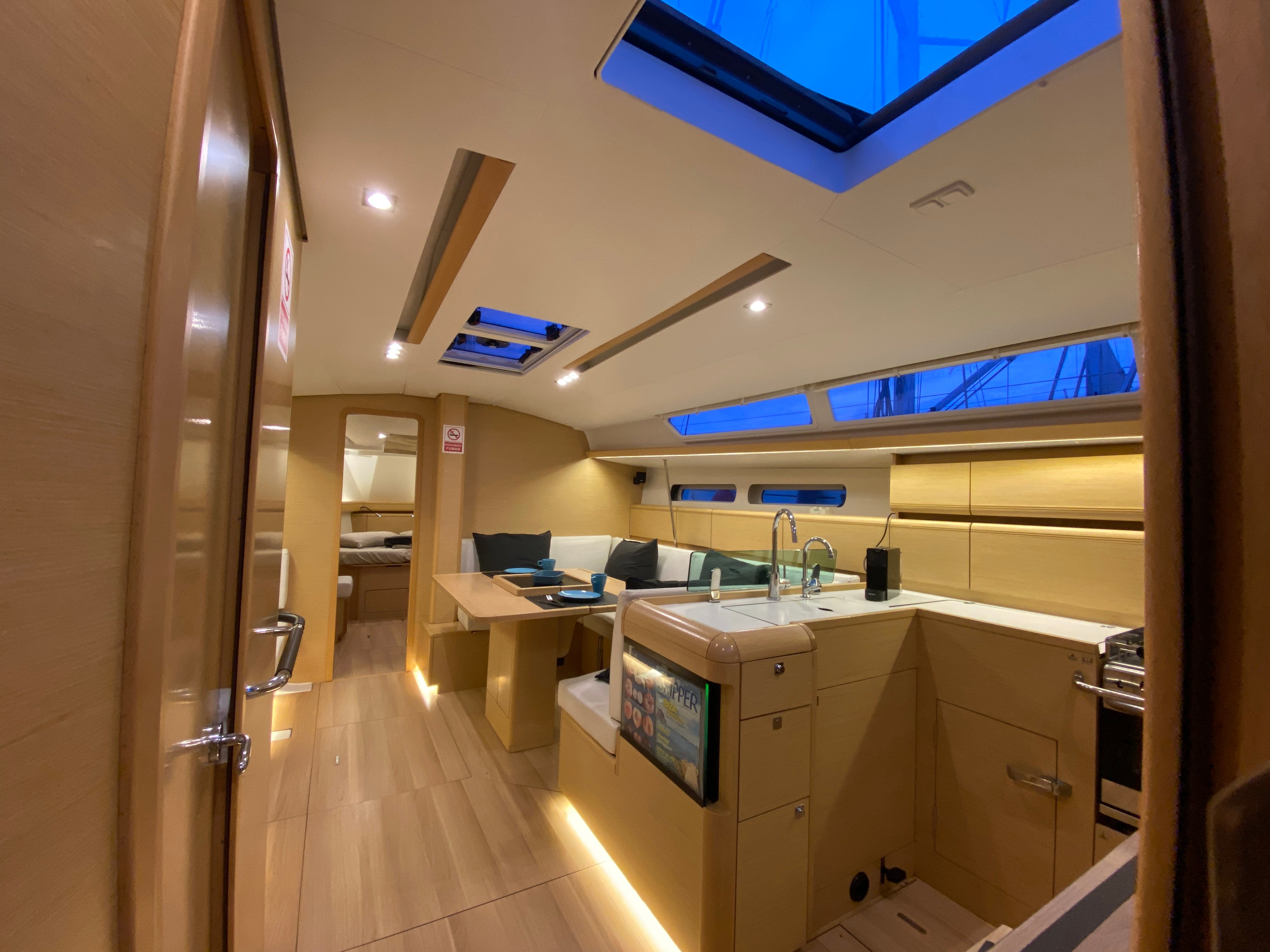 Anuka - Sailboat in València