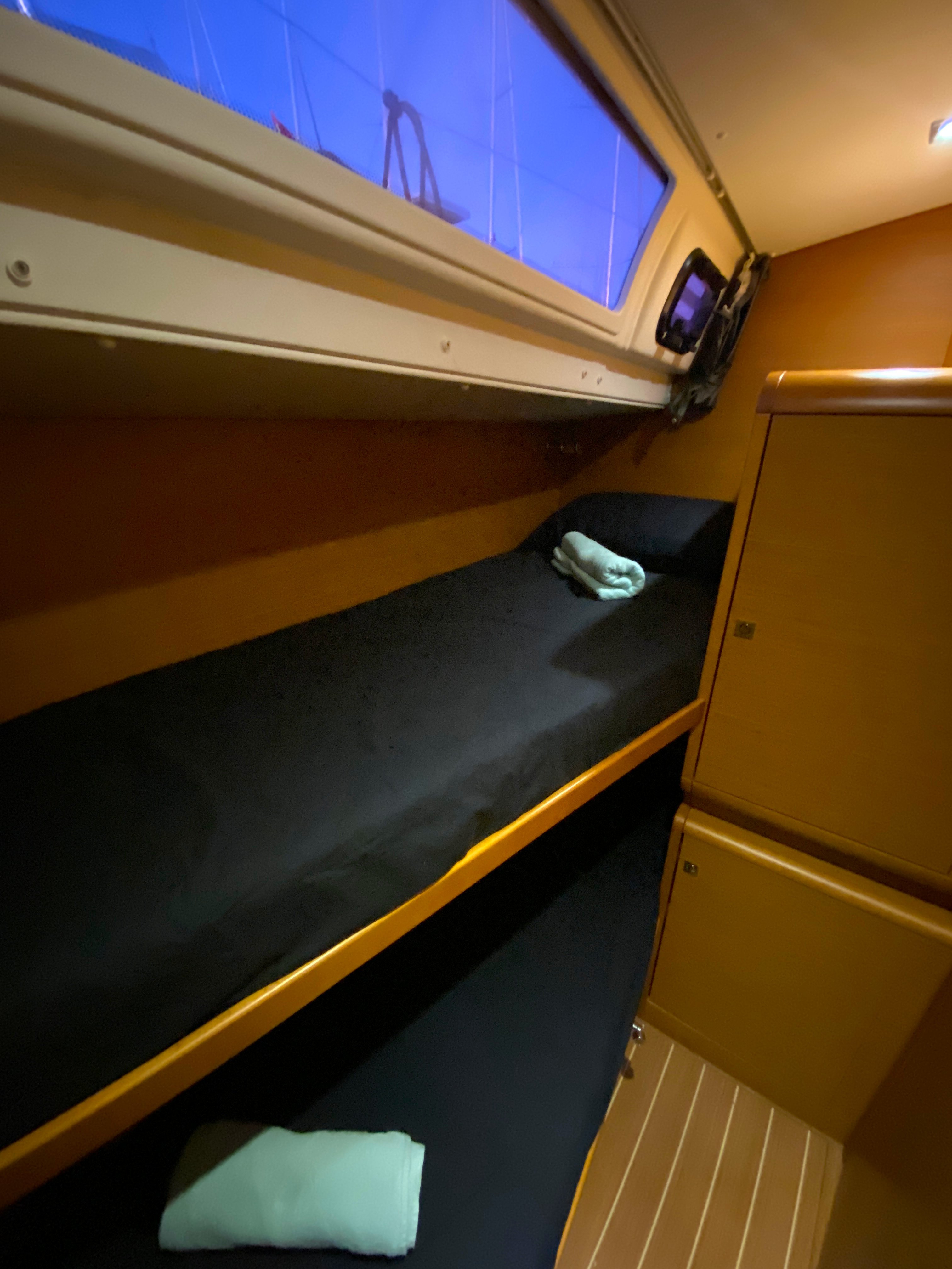 Nuk - Sailboat in València