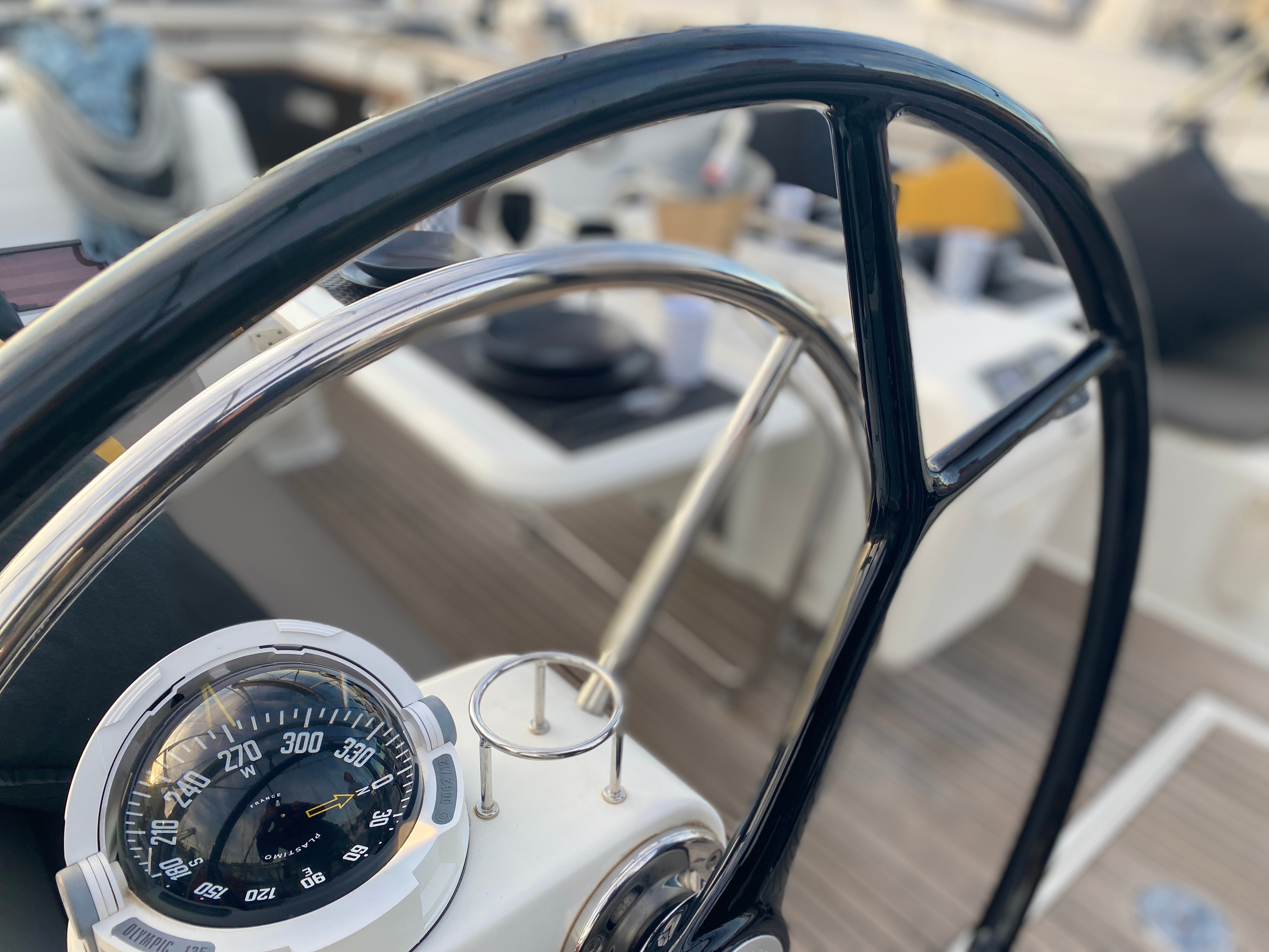 Nuk - Sailboat in València