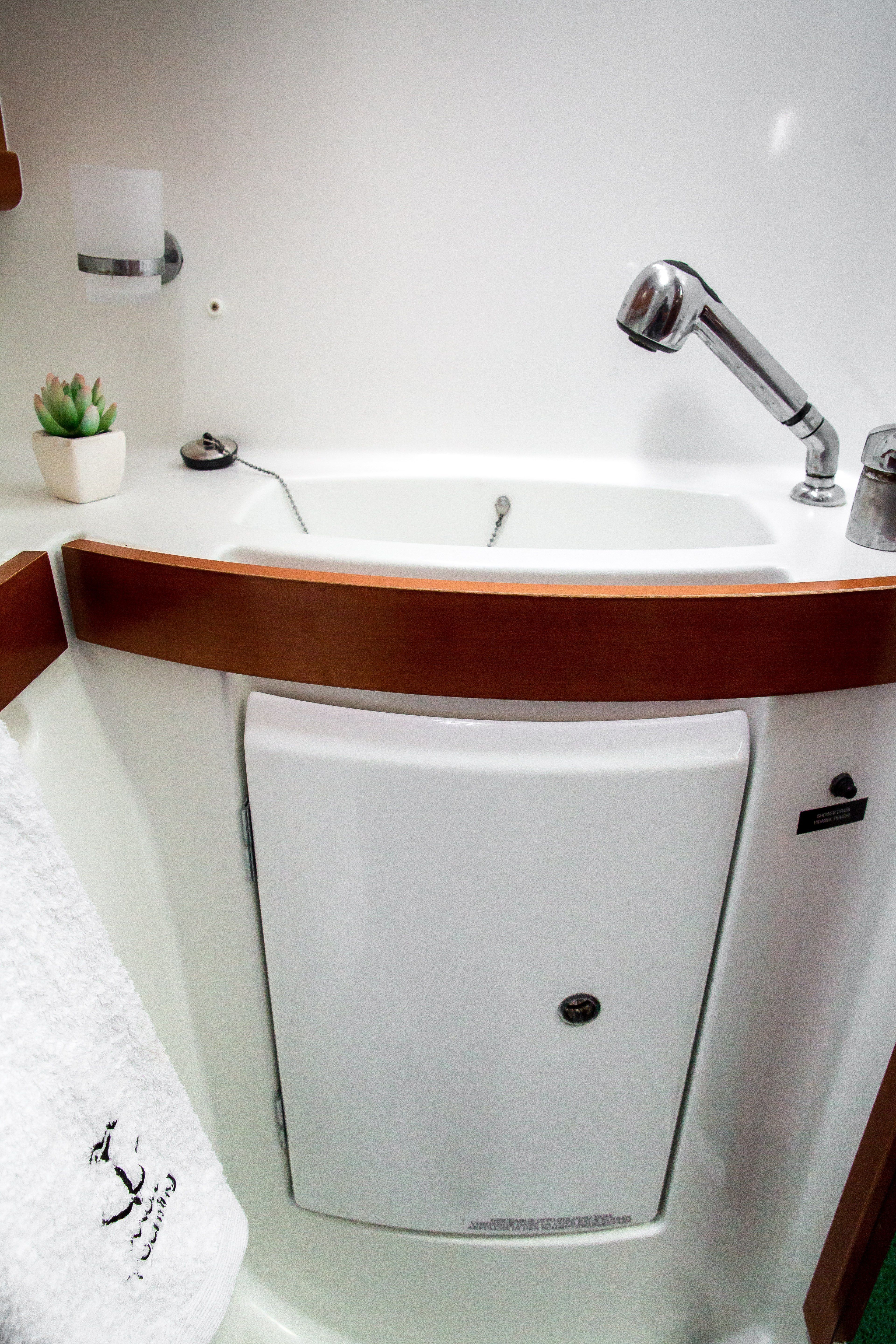 TIAMO - Sailboat in Nikiana