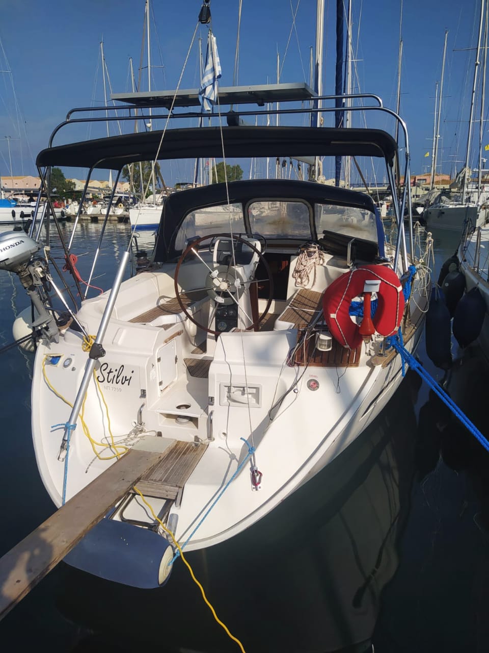 Stilvi - Sailboat in Nikiana