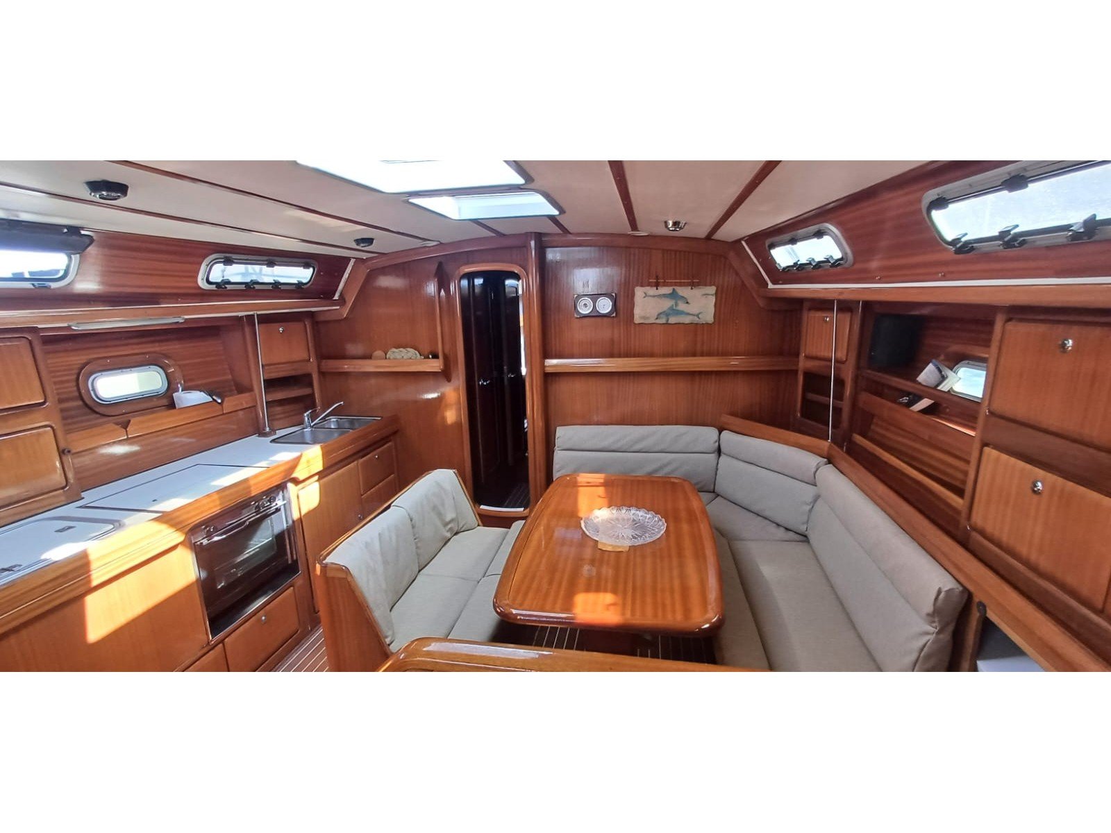 Stilvi - Sailboat in Nikiana