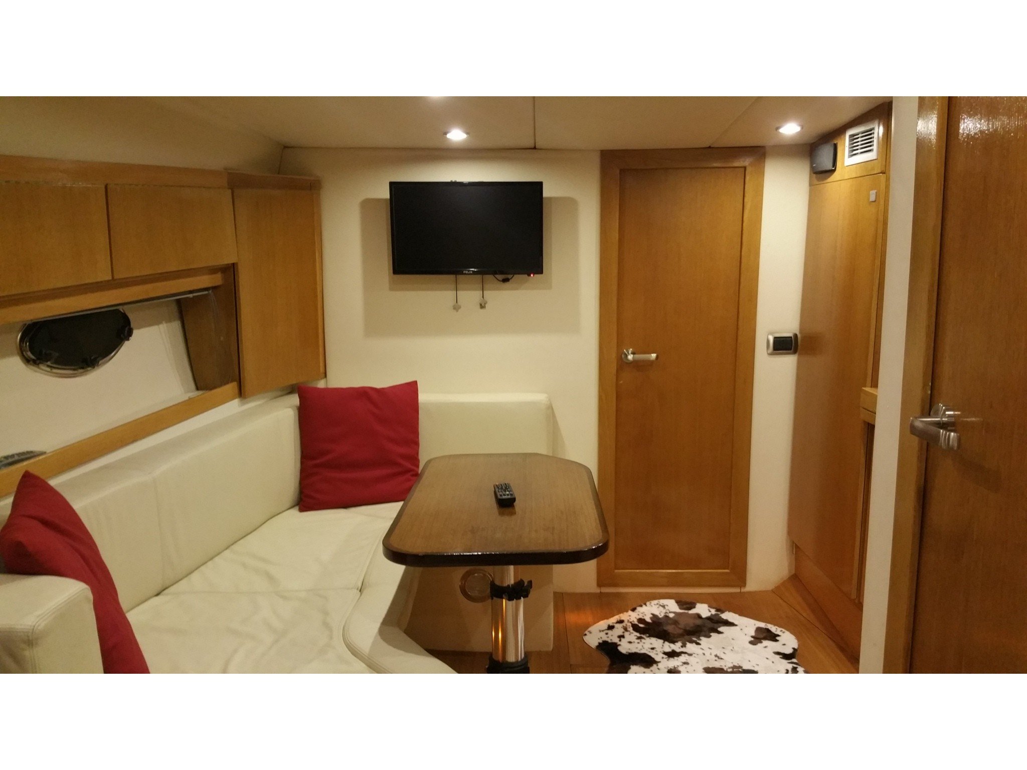 Jimmy - Motor Yacht in Nikiana