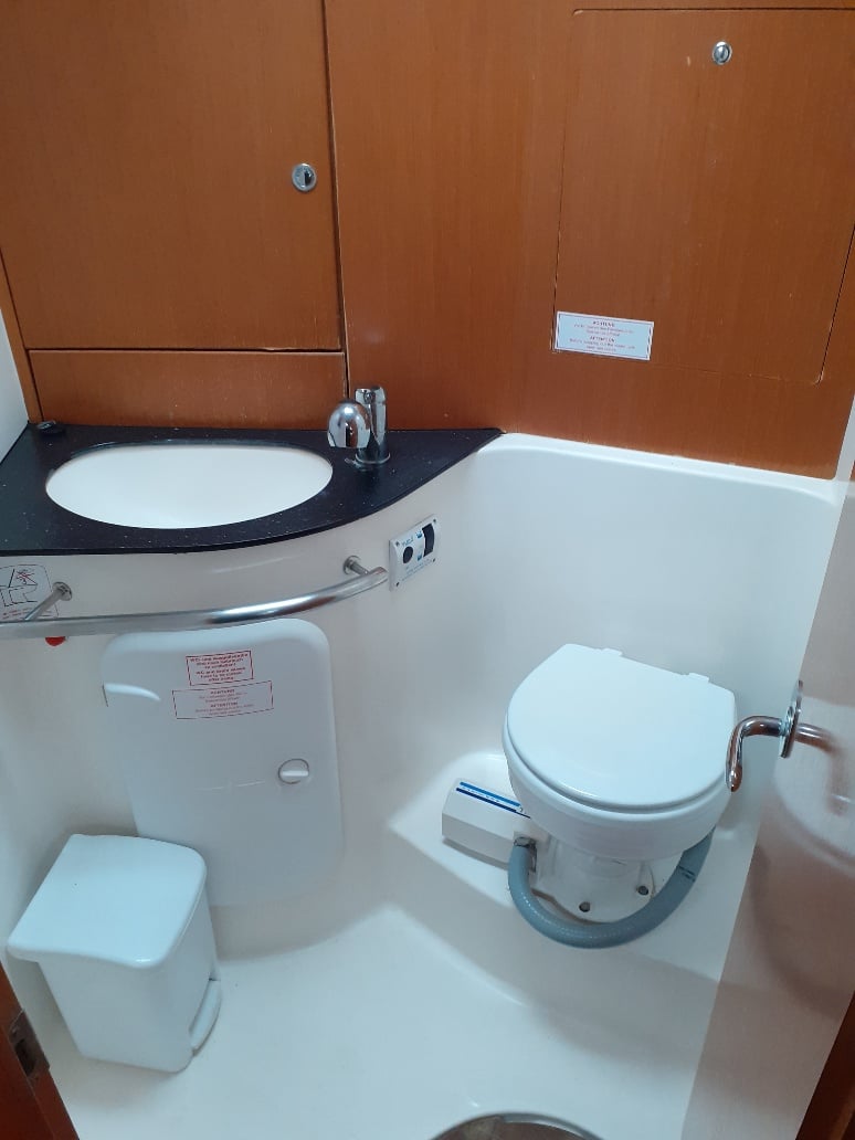 Beta - Sailboat in Nikiana